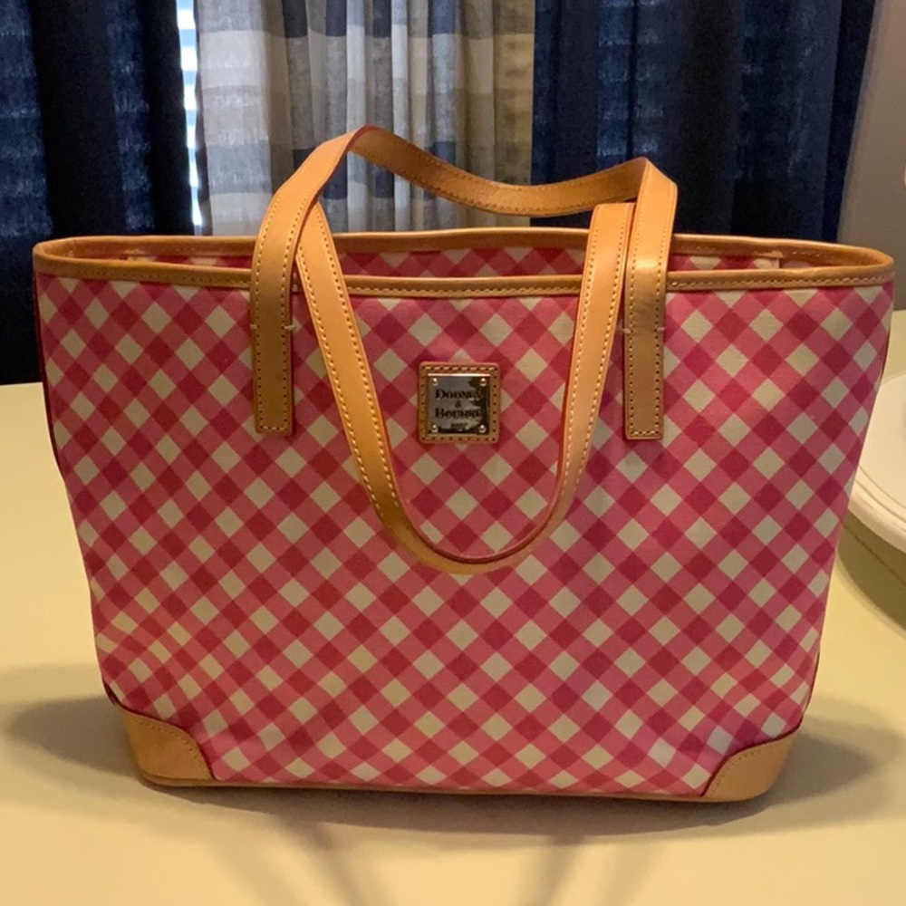 Dooney & Bourke tote bag